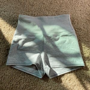 Alo yoga Alo soft aura yoga shorts